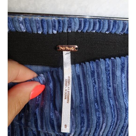 Free People The Slim Pull-On Velvet Flare Pants Blue Small Boho Wide Leg - Picture 3 of 7